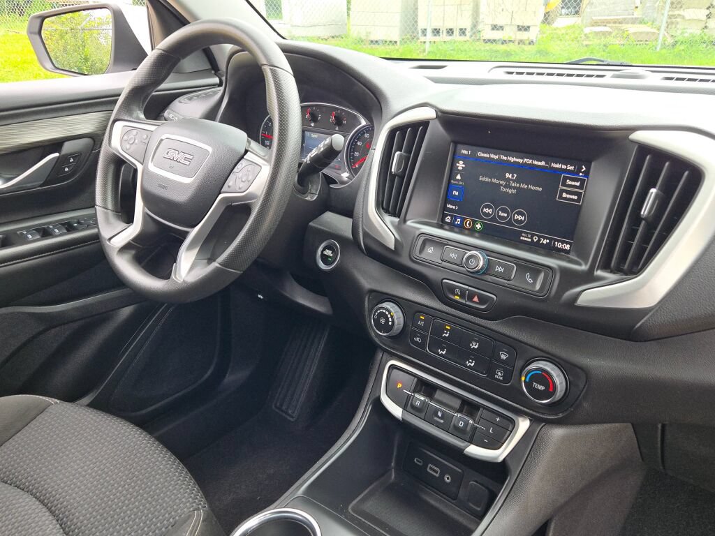 Used 2024 GMC Terrain SLE FWD image 11