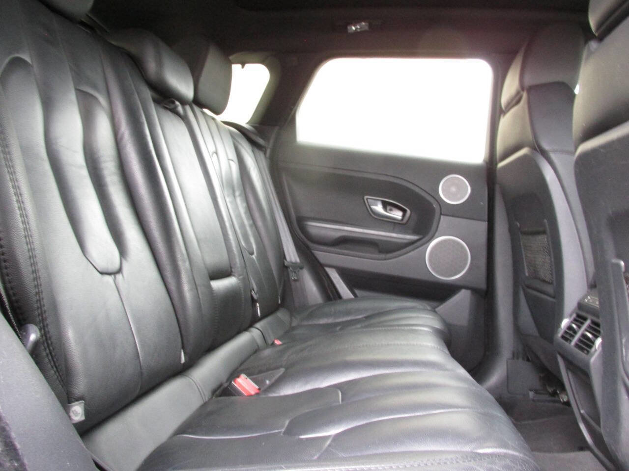 Used 2014 Land Rover Range Rover Evoque Pure Plus image 24