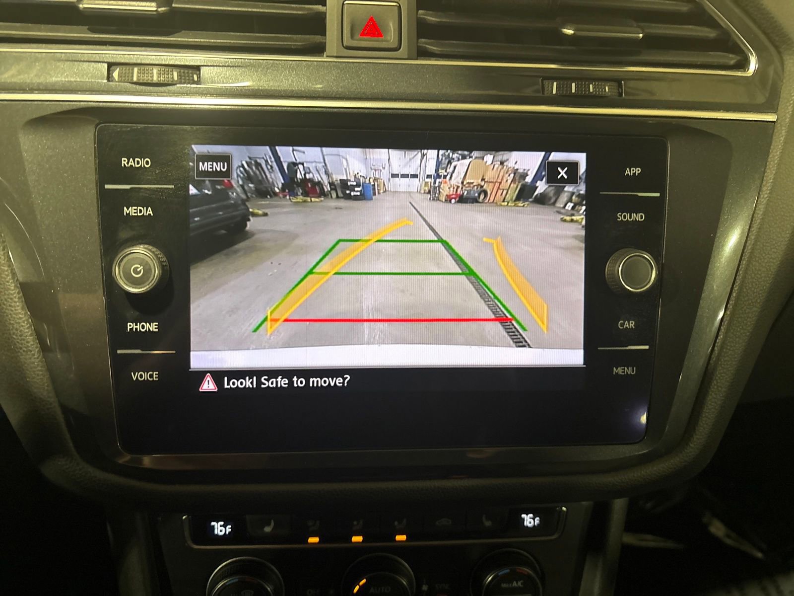 Used 2018 Volkswagen Tiguan SE image 20