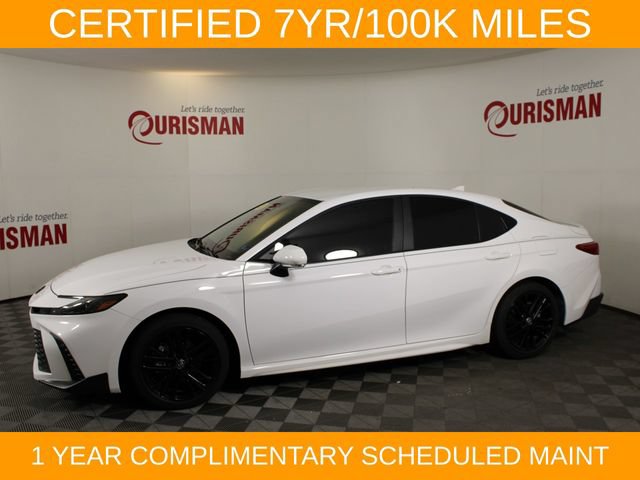 Used 2025 Toyota Camry SE FWD image 3