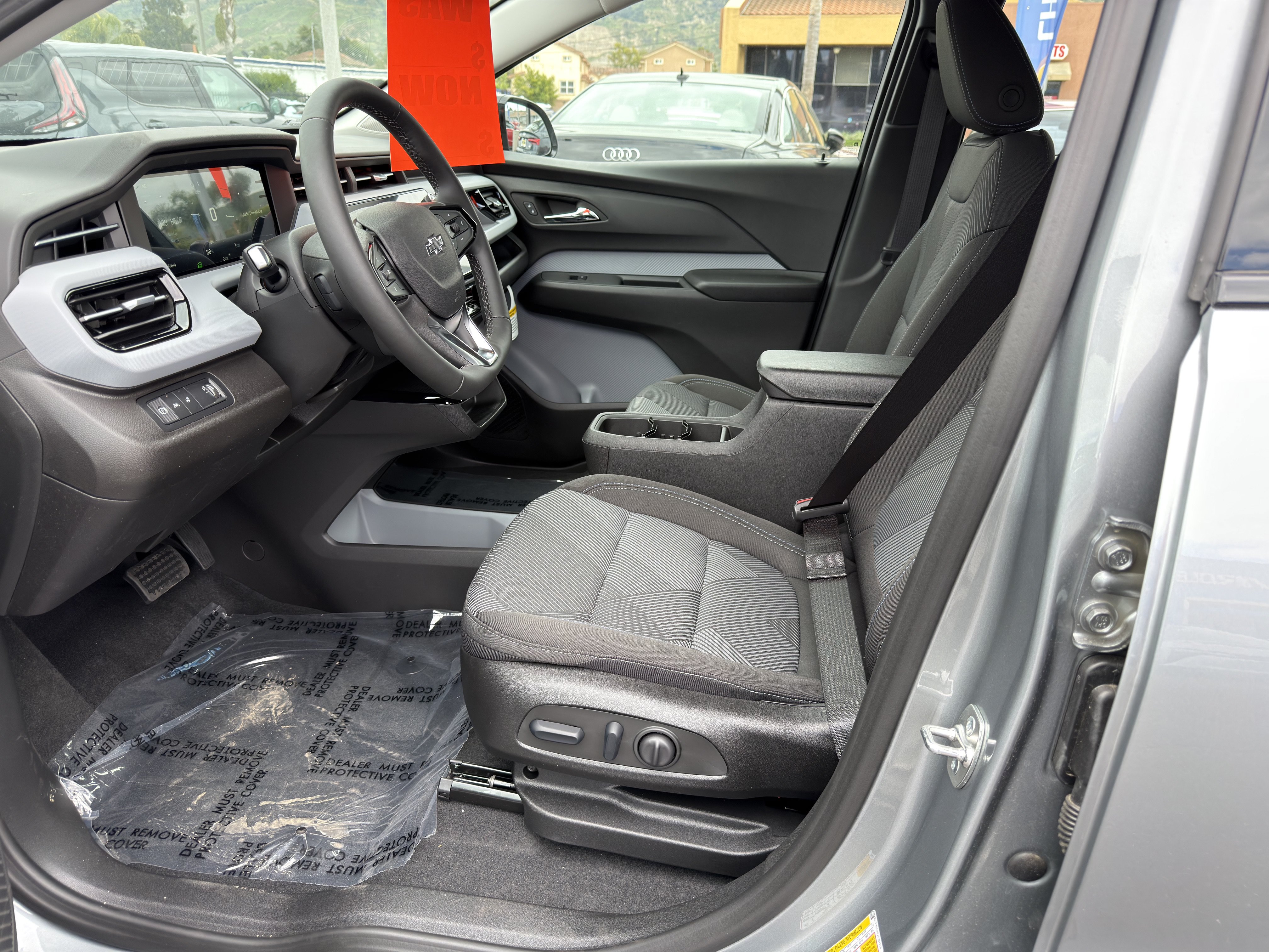 New 2027 Chevrolet Bolt LT w/ Comfort Package FWD image 22