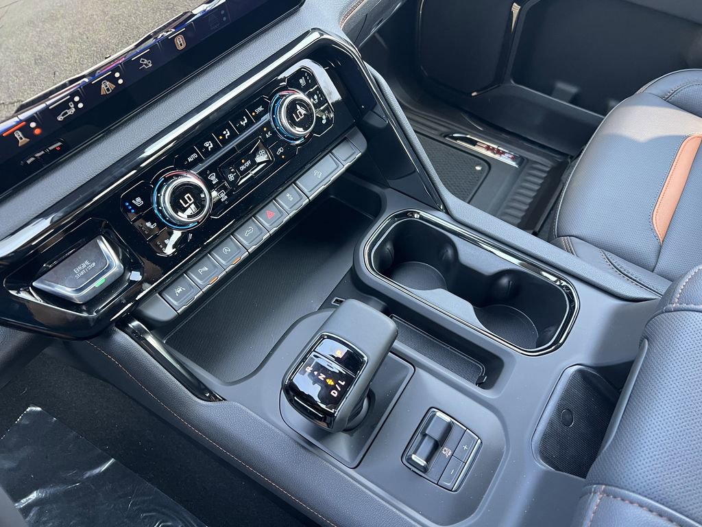 New 2025 GMC Sierra 1500 AT4 w/ Technology Package image 7