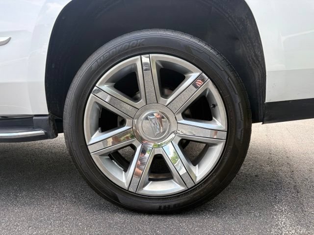 Used 2019 Cadillac Escalade Luxury AWD/4WD image 16