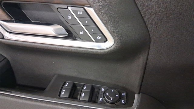 Used 2025 GMC Sierra 1500 SLT image 32