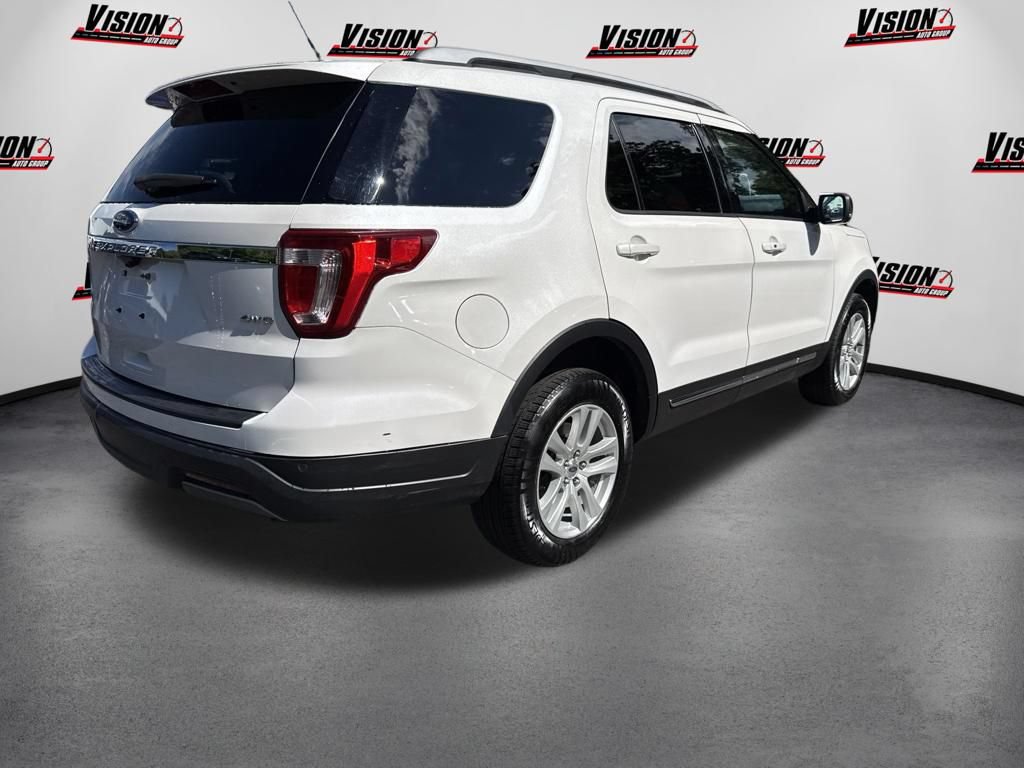 Used 2019 Ford Explorer XLT w/ Equipment Group 202A AWD/4WD image 5