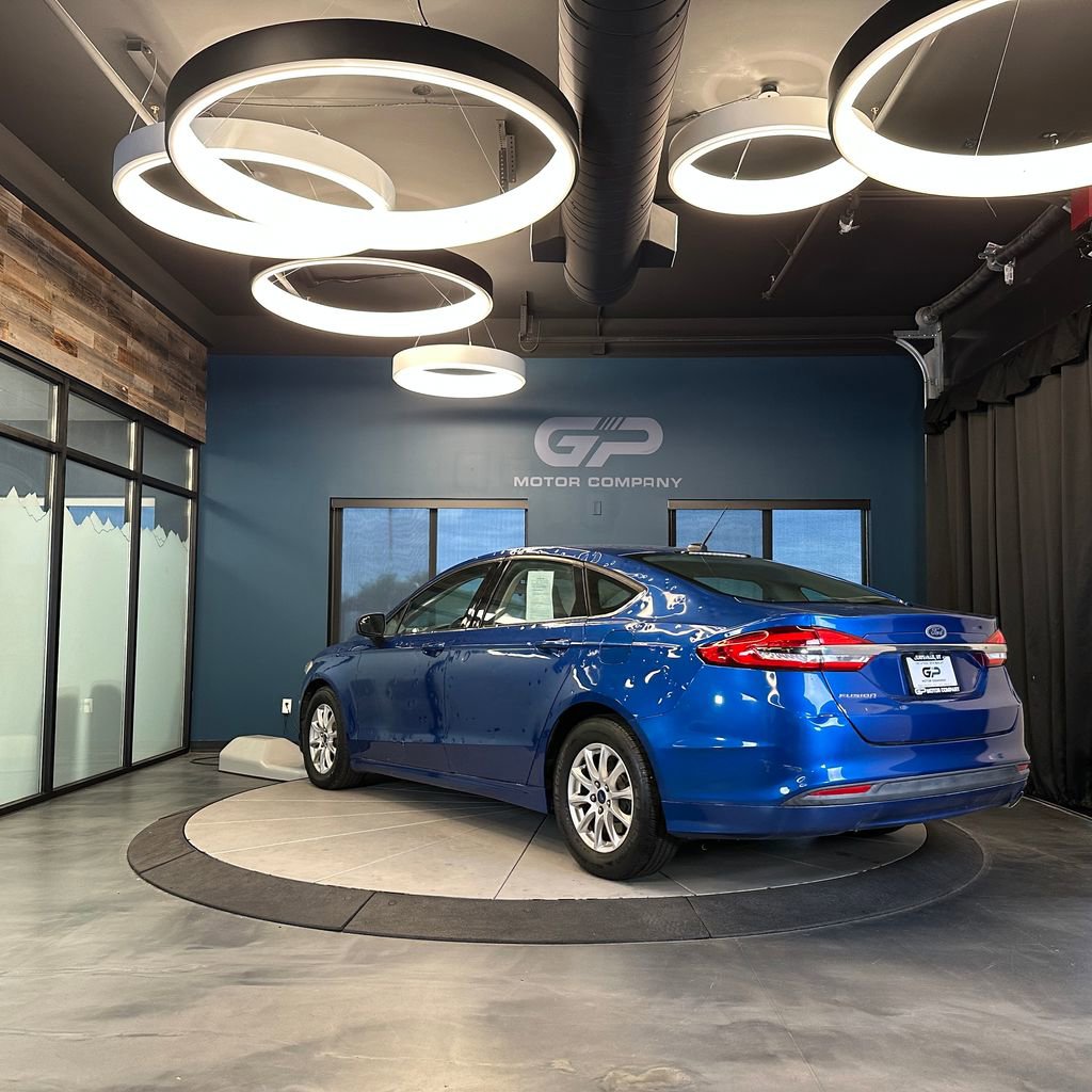 Used 2017 Ford Fusion S FWD image 5