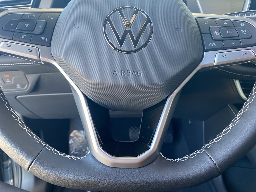 New 2025 Volkswagen Atlas Cross Sport SE image 17