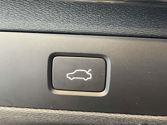 Used 2025 Volvo XC90 B6 Plus image 25