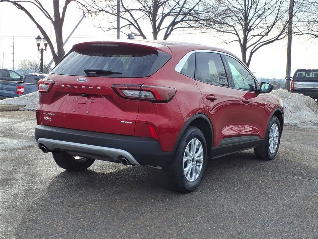 Used 2023 Ford Escape Active image 5