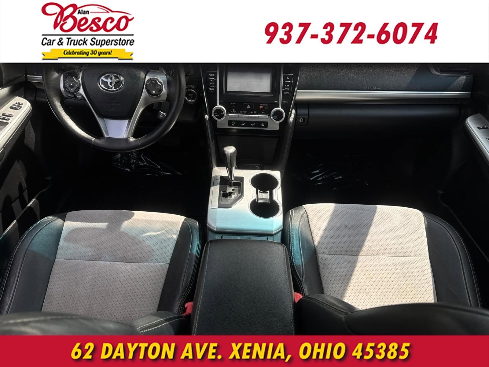 Used 2012 Toyota Camry SE w/ Leather Pkg FWD image 8