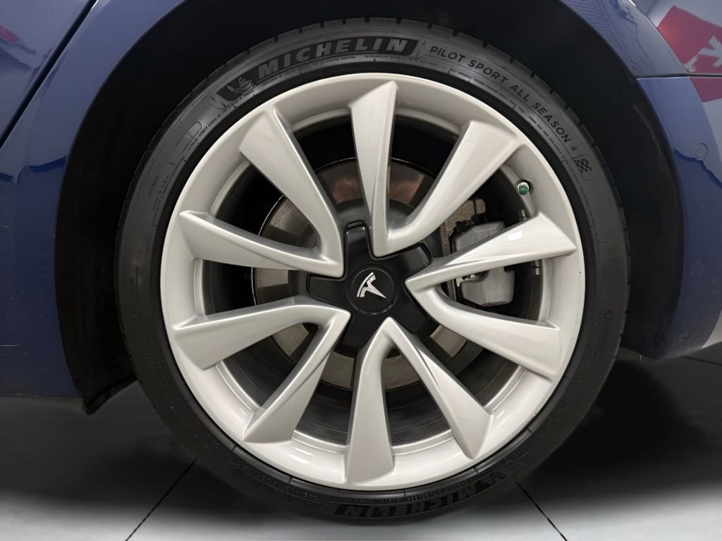 Used 2018 Tesla Model 3 Long Range RWD image 28
