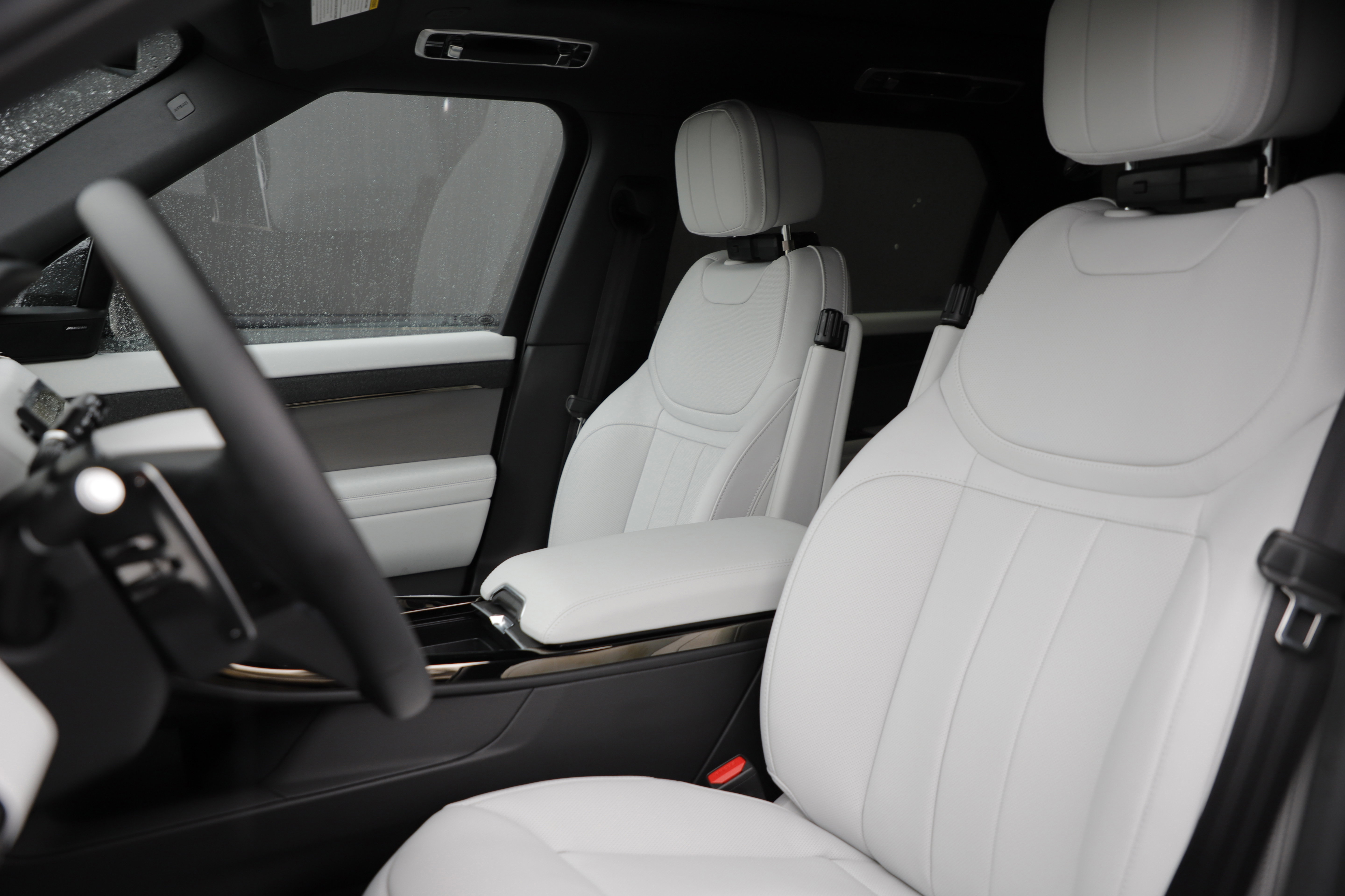 New 2026 Land Rover Range Rover Sport SE image 17