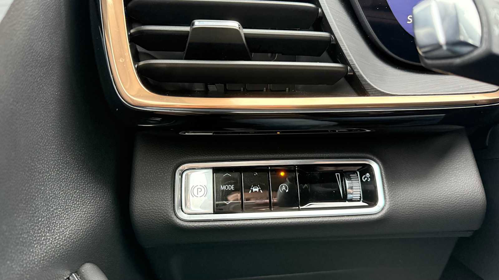 Used 2025 Buick Envision Avenir image 14