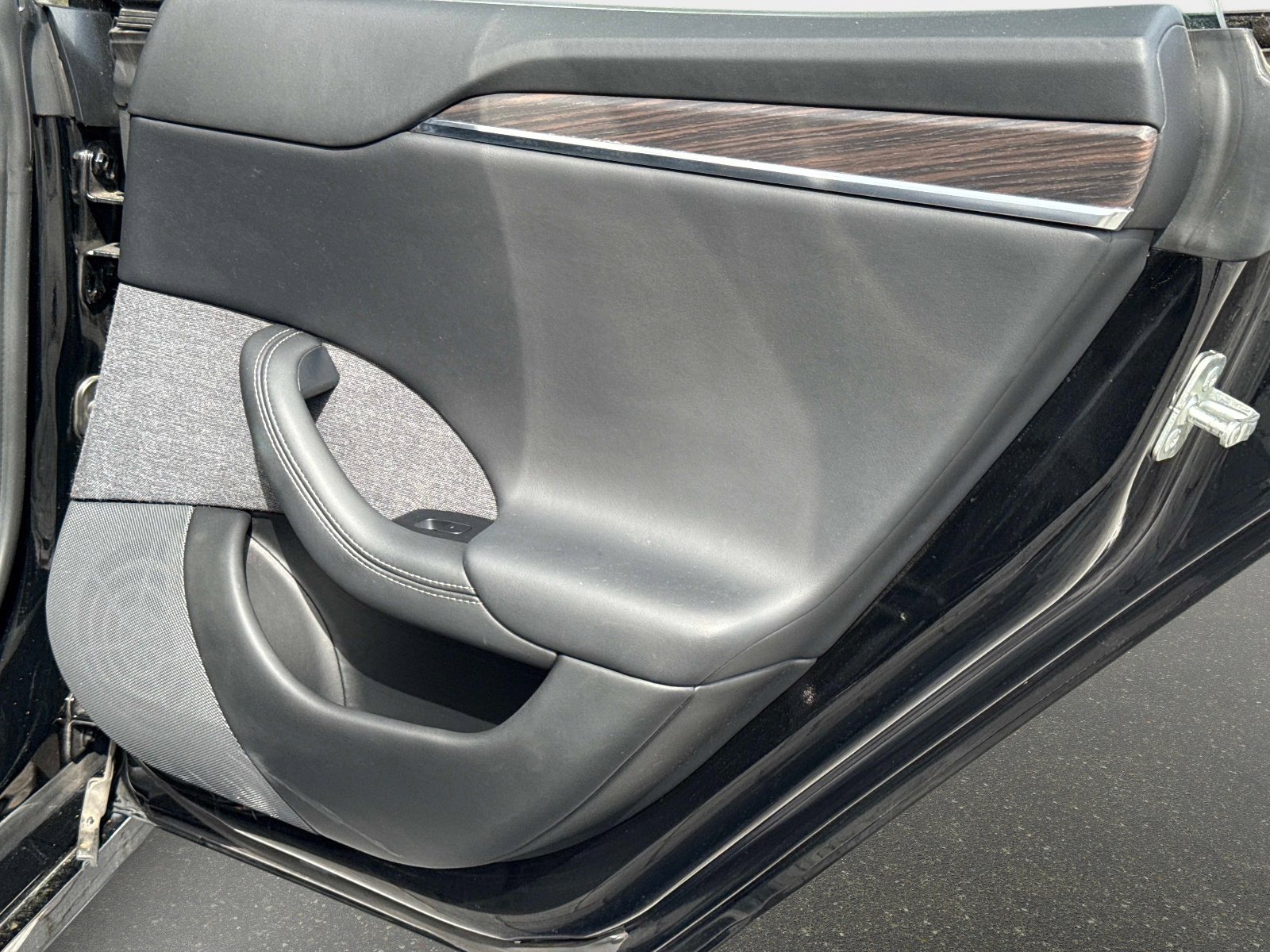 Used 2023 Tesla Model S image 25