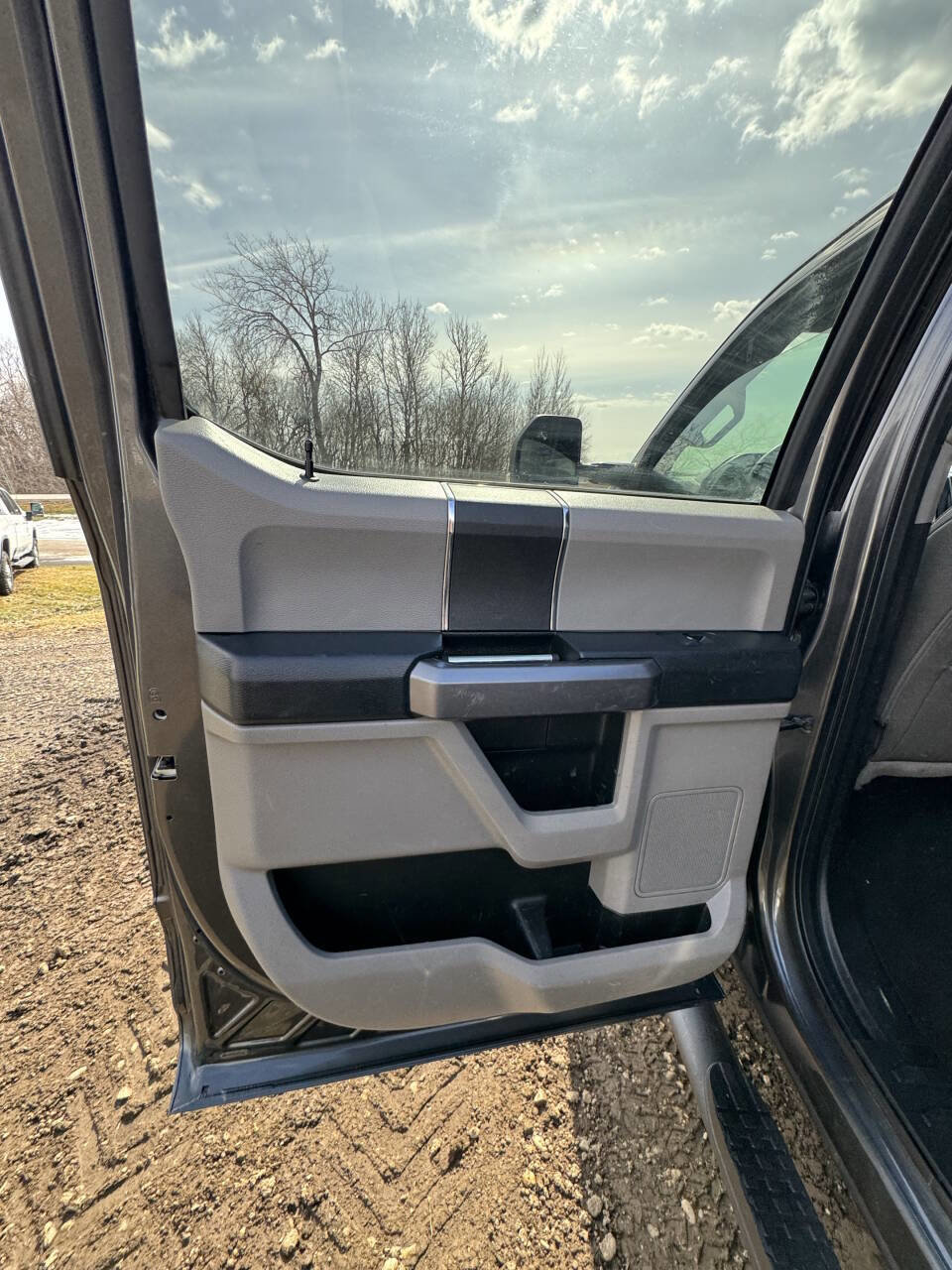 Used 2019 Ford F250 XLT w/ Camper Package image 53