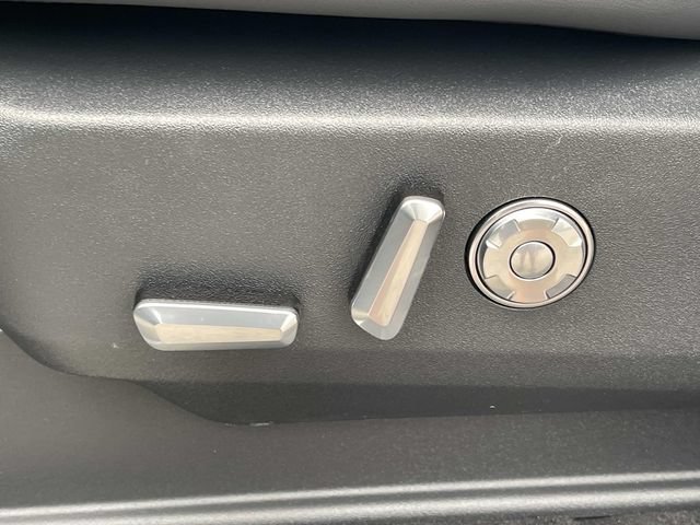 New 2026 Lincoln Navigator L Reserve AWD/4WD image 25