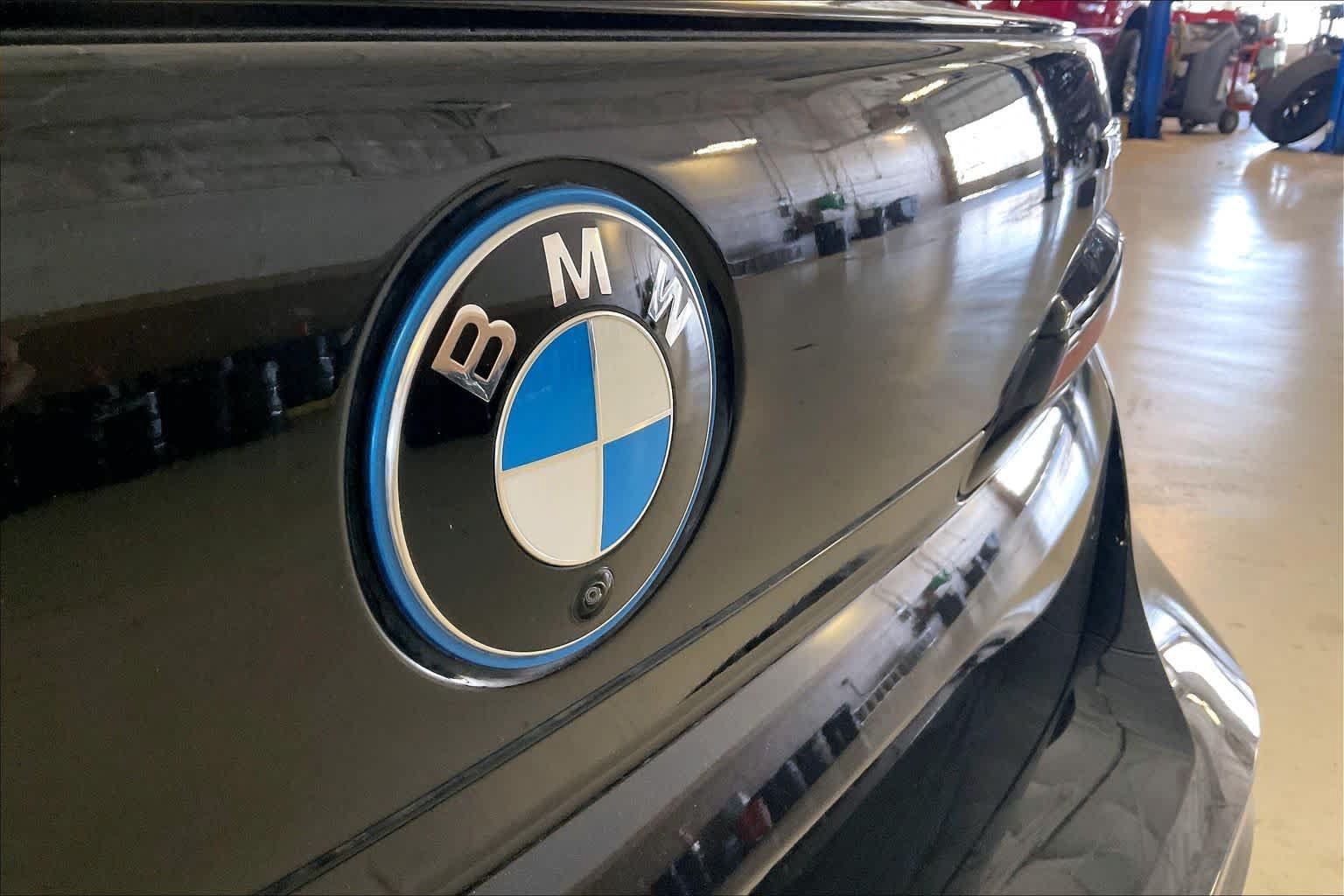 Used 2024 BMW i7 xDrive60 w/ Executive Package AWD/4WD image 30