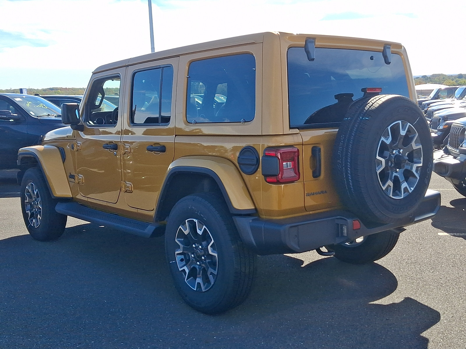 New 2026 Jeep Wrangler Unlimited Sahara AWD/4WD image 3
