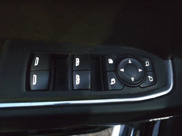 Used 2022 GMC Sierra 1500 SLT w/ SLT Premium Plus Package image 27