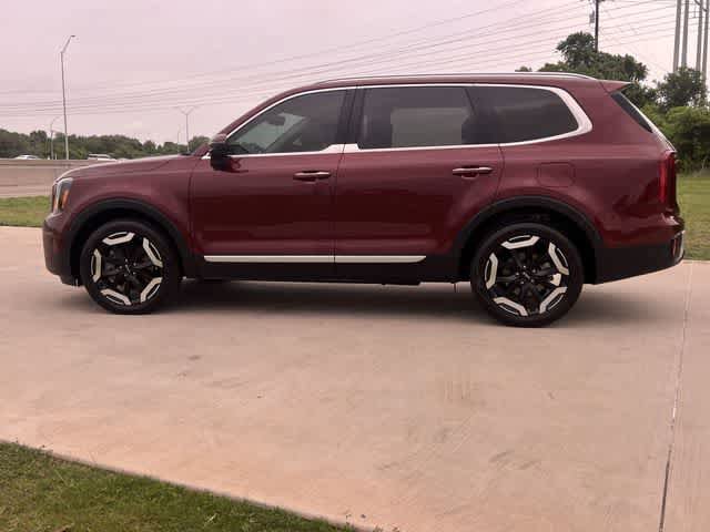 Used 2024 Kia Telluride S w/ S Sunroof Package image 4