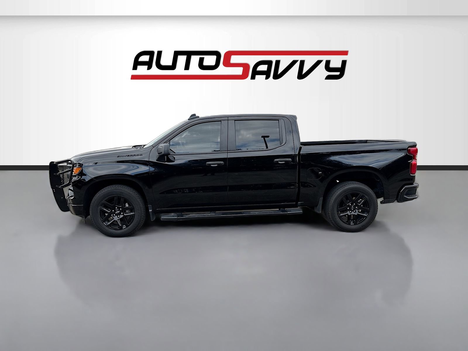 Used 2024 Chevrolet Silverado 1500 Custom w/ LPO, Dark Essentials Package image 4
