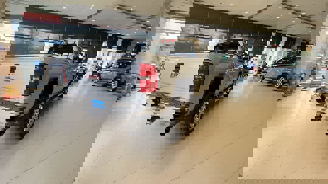 Used 2018 GMC Sierra 2500 Denali w/ Duramax Plus Package image 8