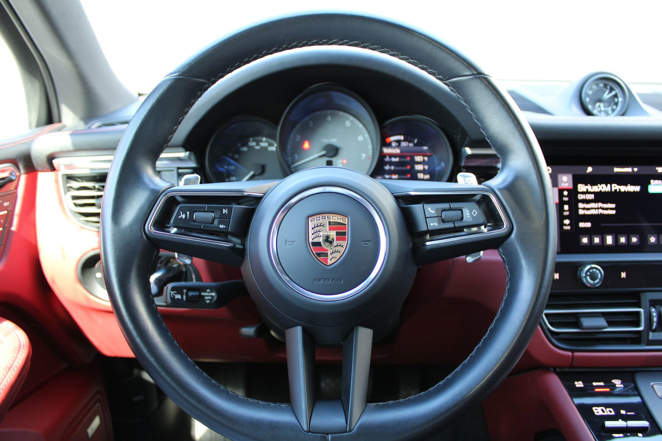 Certified 2024 Porsche Macan S image 16