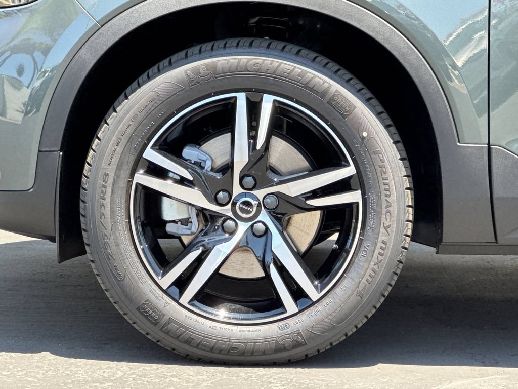 New 2026 Volvo XC40 B5 Core w/ Protection Package Premier AWD/4WD image 25