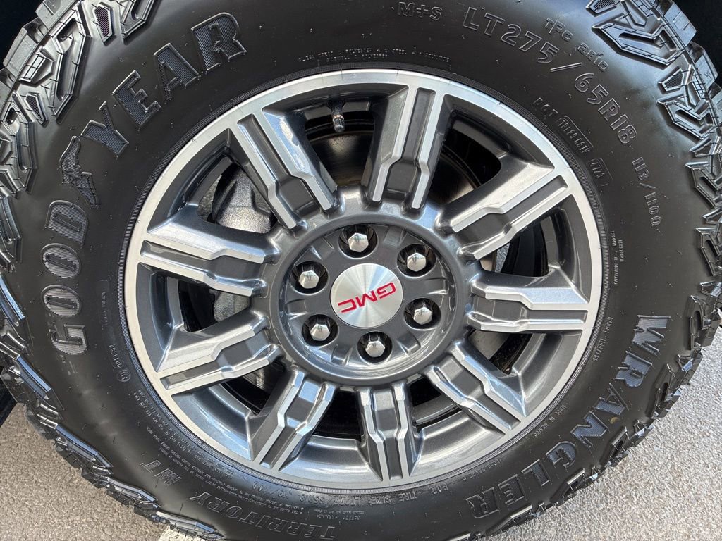 Used 2024 GMC Sierra 1500 AT4 w/ Technology Package AWD/4WD image 16