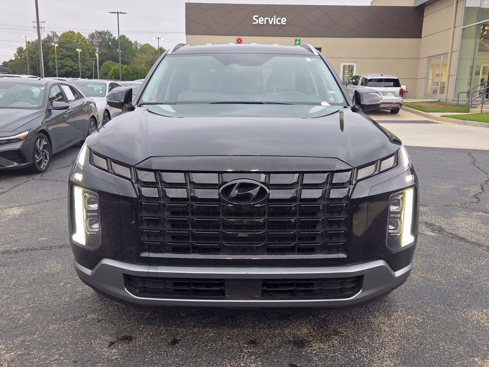 Certified 2025 Hyundai Palisade SEL FWD image 2