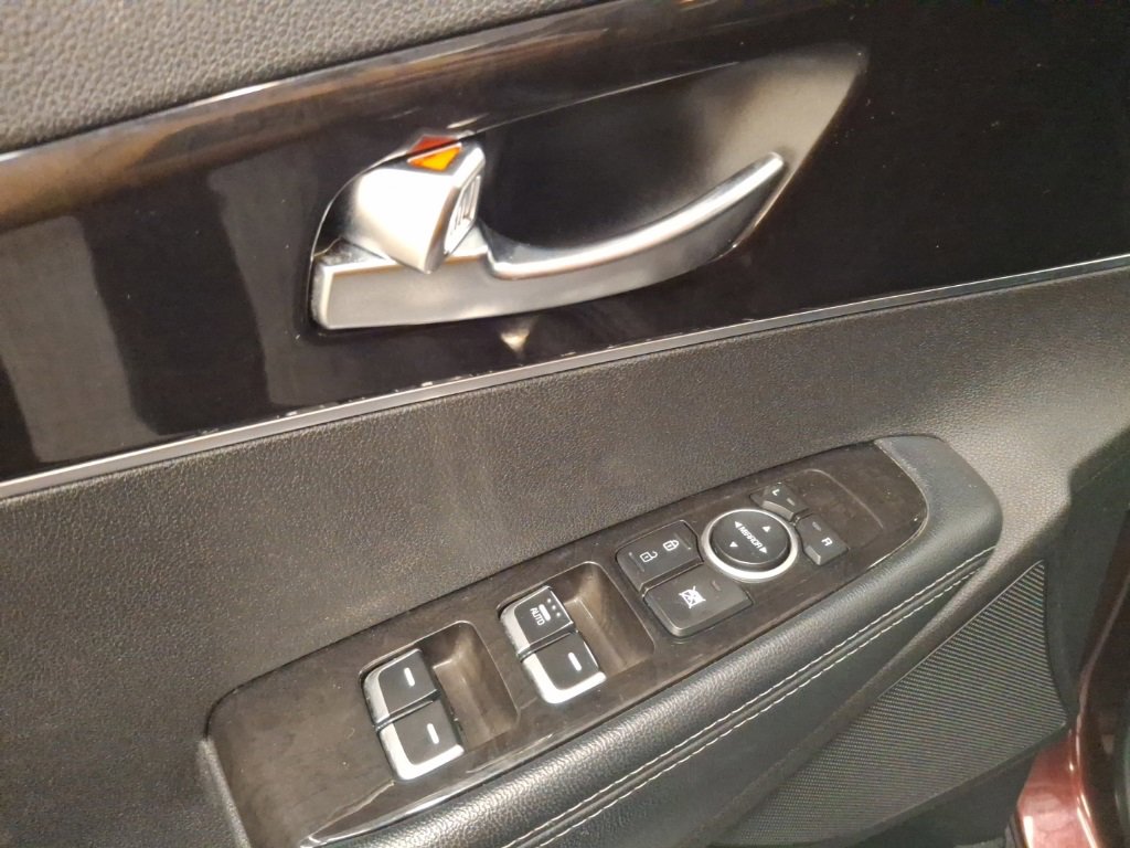 Used 2017 Kia Sorento EX image 15