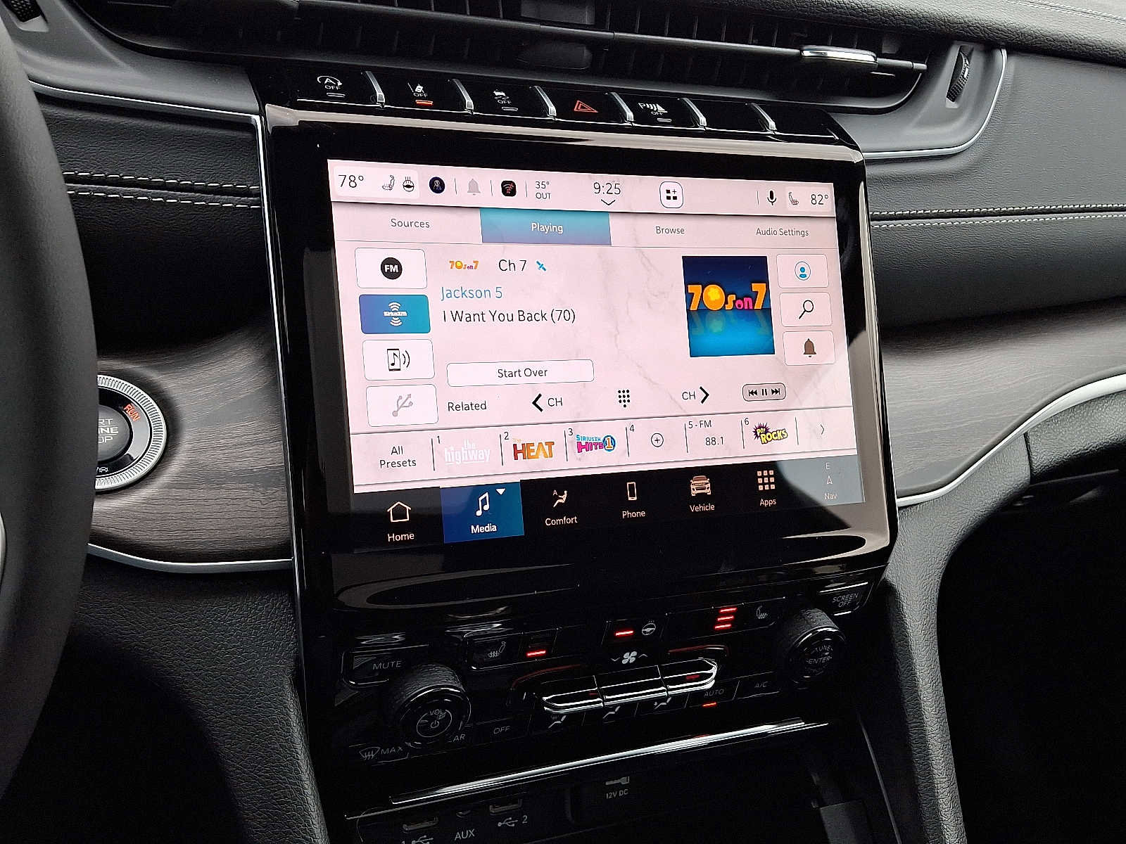 New 2025 Jeep Grand Cherokee Limited image 13