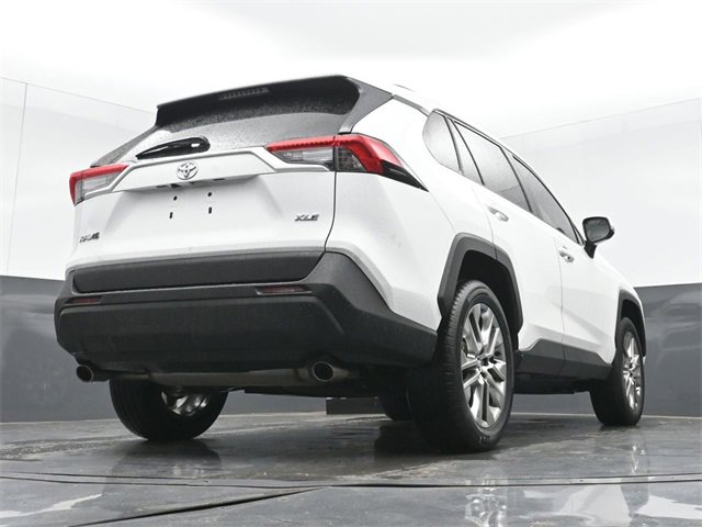 Used 2020 Toyota RAV4 XLE Premium image 46