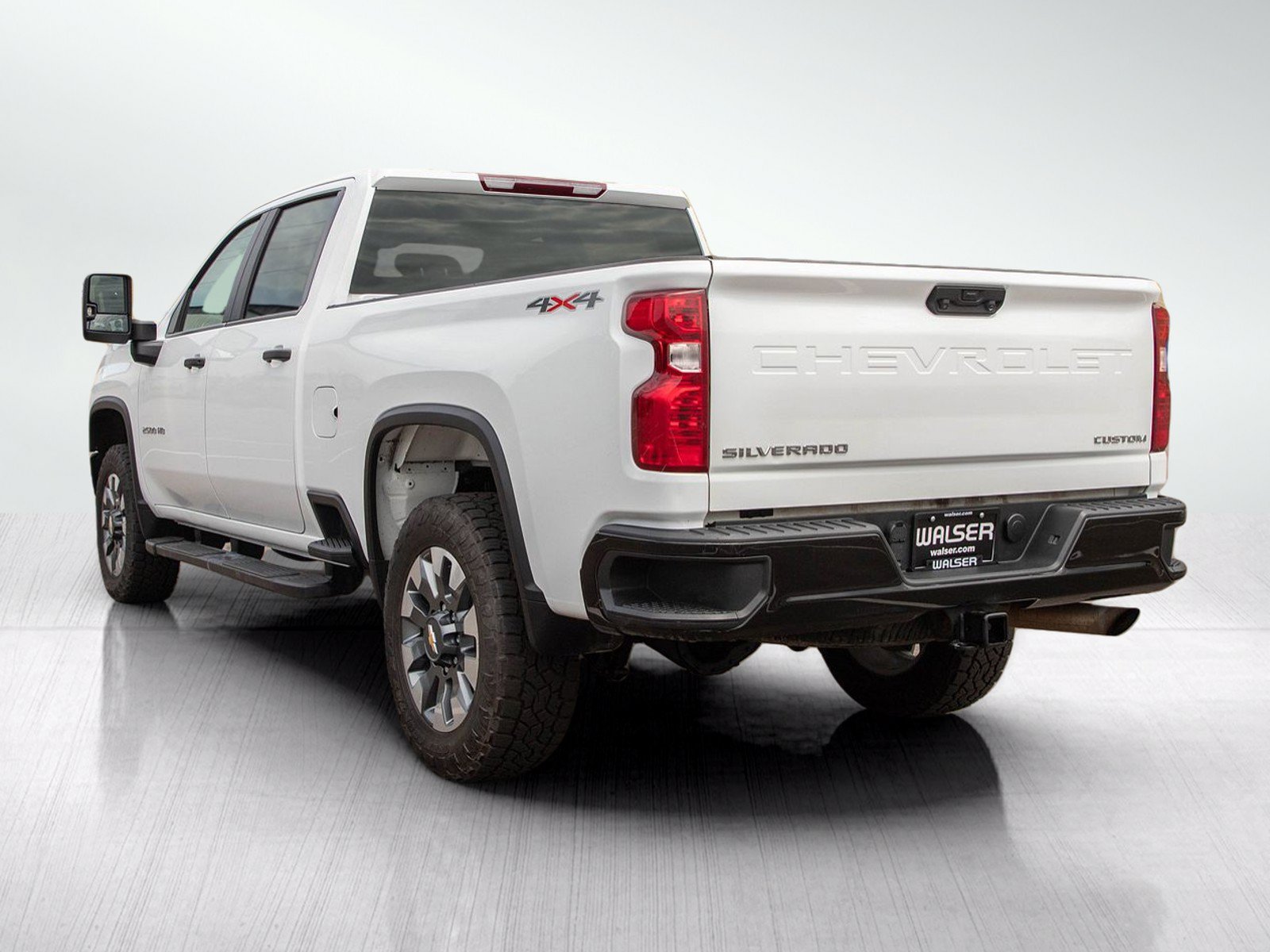 Used 2022 Chevrolet Silverado 2500 Custom w/ Custom Value Package AWD/4WD image 3