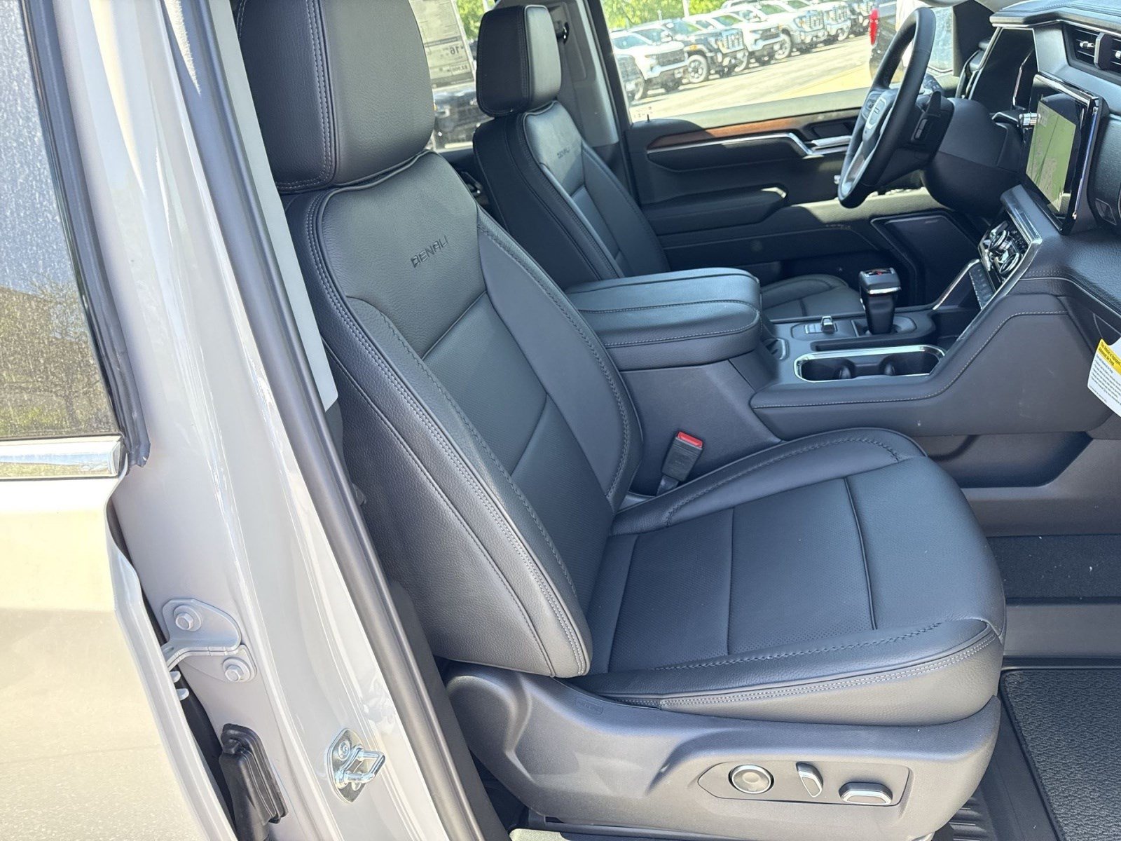 New 2026 GMC Sierra 1500 Denali w/ Denali Reserve Package AWD/4WD image 24
