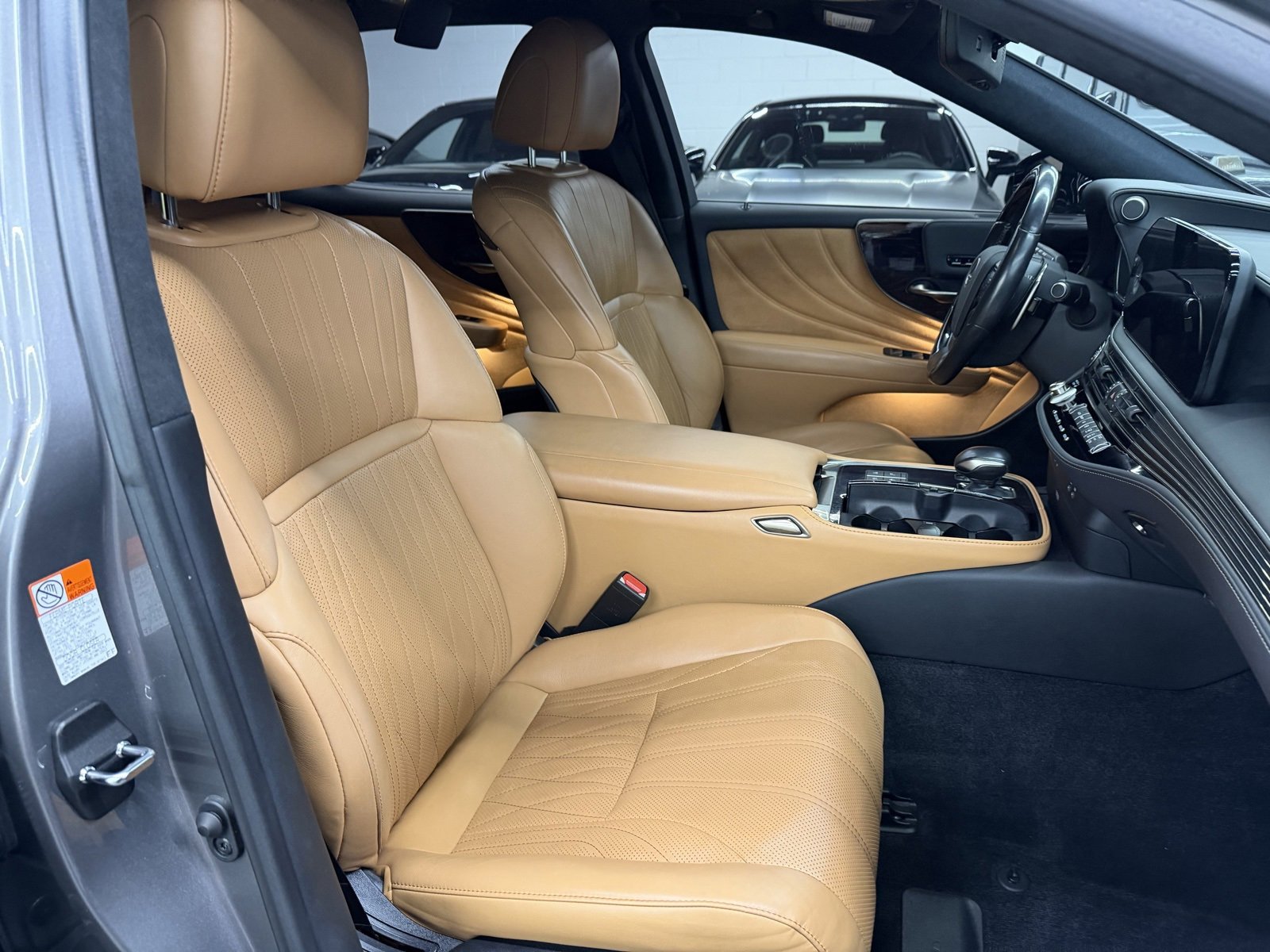 Used 2023 Lexus LS 500 image 24