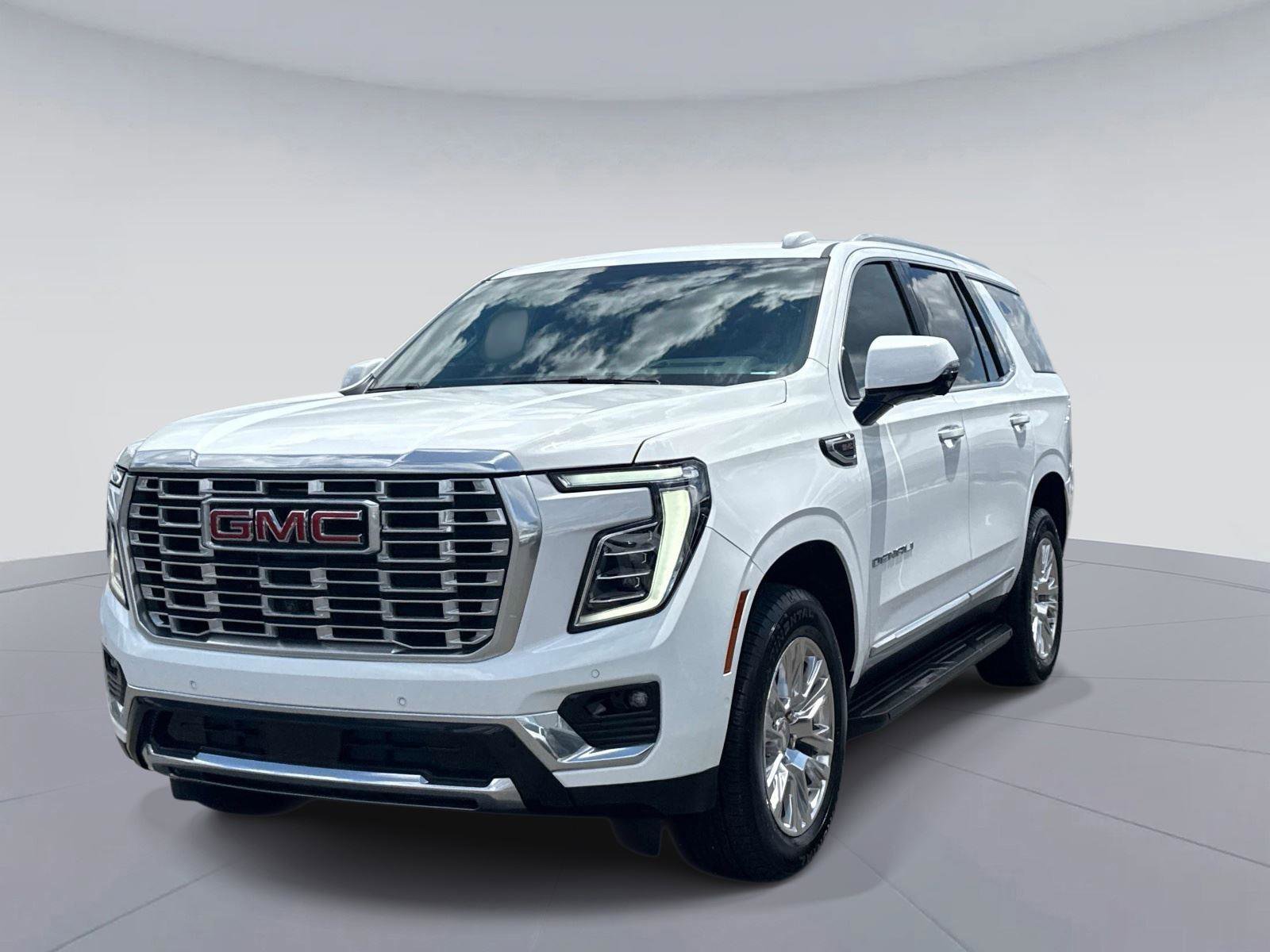 Used 2025 GMC Yukon Denali RWD image 8