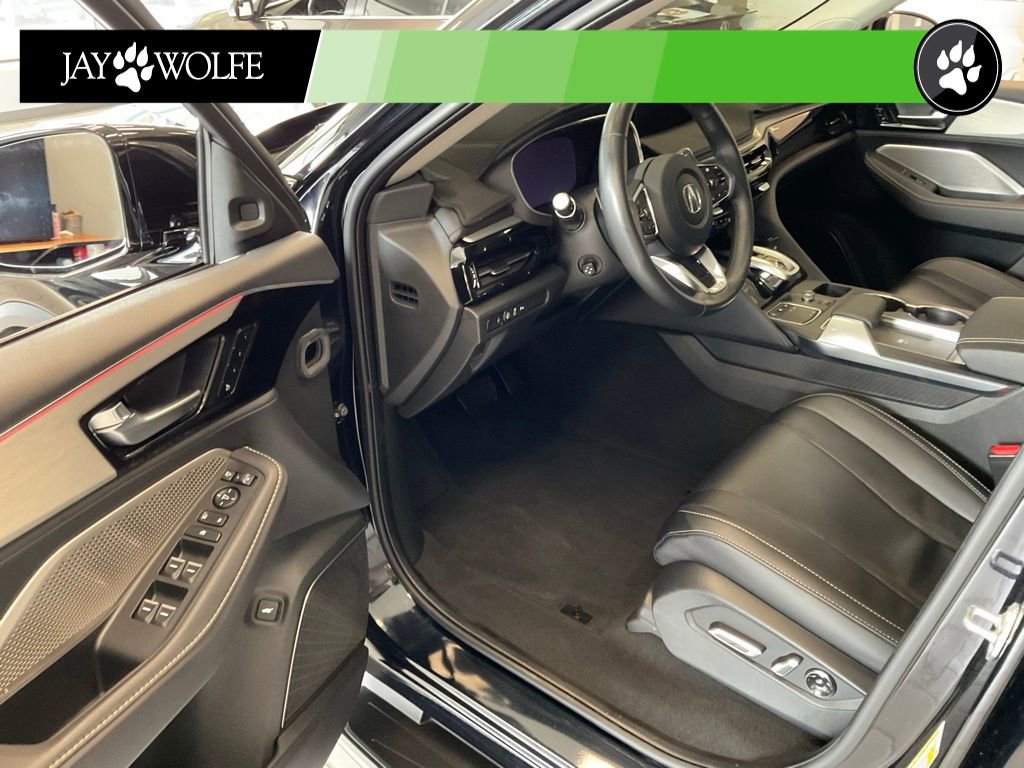 Used 2024 Acura MDX SH-AWD w/ Technology Package image 9