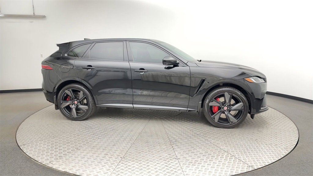 Used 2023 Jaguar F-PACE SVR image 9
