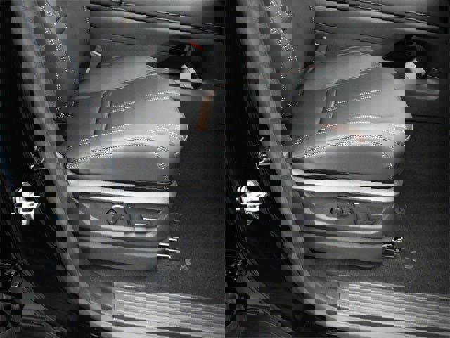 New 2026 Nissan Armada SL w/ Captain's Chari Seat Package image 35