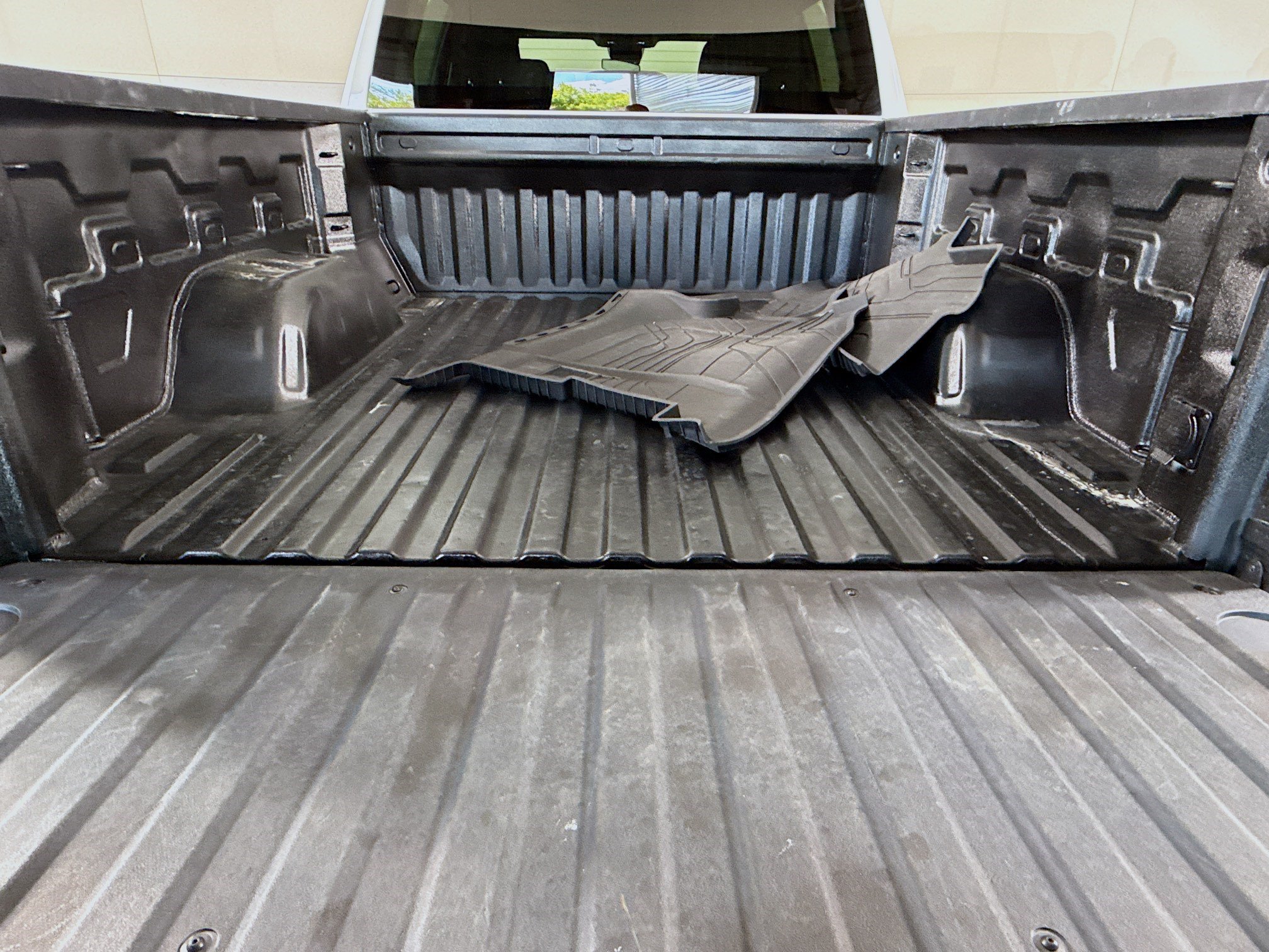 Used 2023 Chevrolet Silverado 1500 LT AWD/4WD image 34