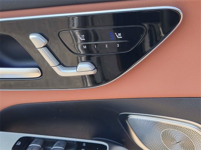 New 2025 Mercedes-Benz GLC 300 4MATIC image 16