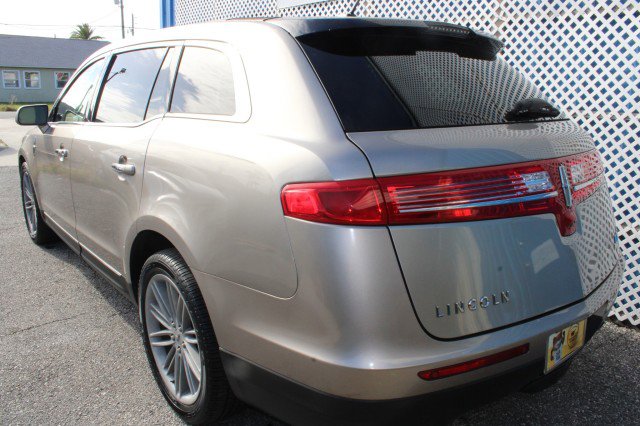 Used 2018 Lincoln MKT AWD w/ Technology Package image 5