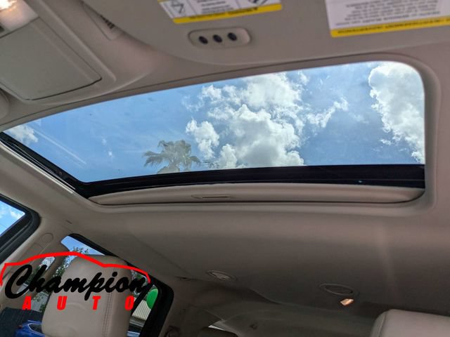 Used 2017 Lincoln Navigator Select RWD image 25