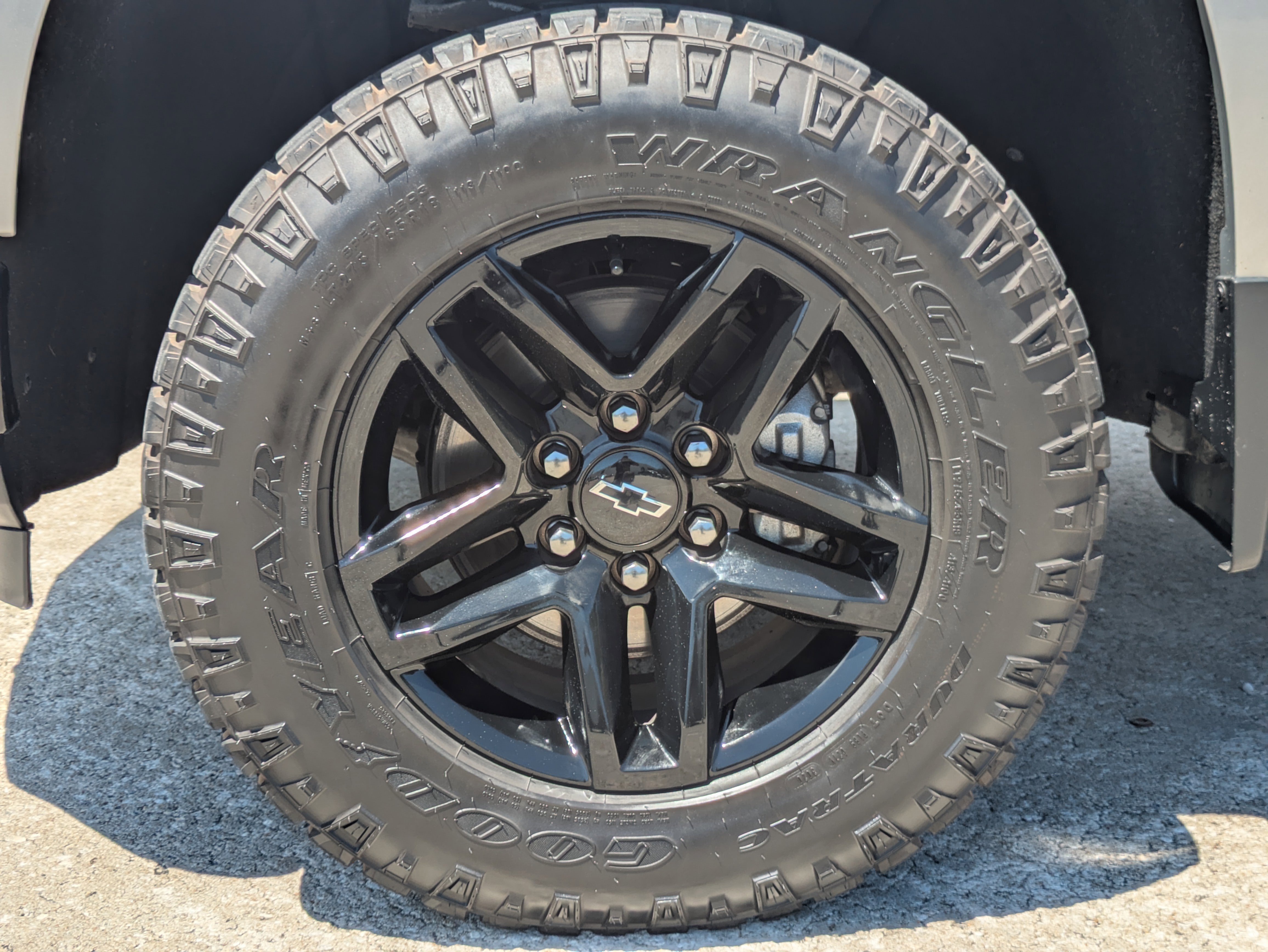 Used 2020 Chevrolet Silverado 1500 Custom Trail Boss w/ Custom Convenience Package AWD/4WD image 27