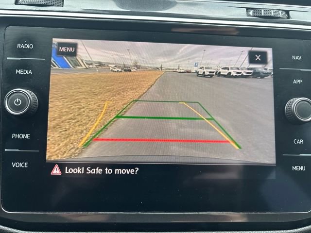 Used 2018 Volkswagen Tiguan SEL Premium image 20