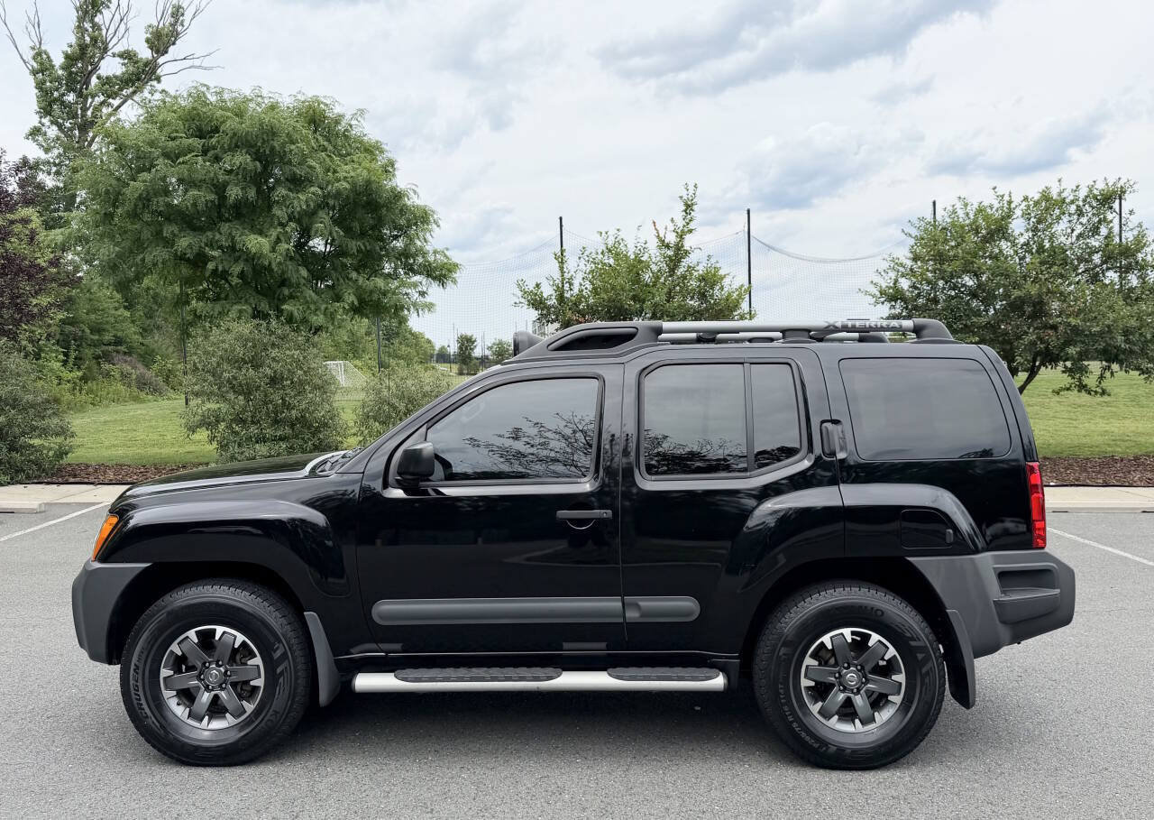 Used 2014 Nissan Xterra PRO-4X AWD/4WD image 2