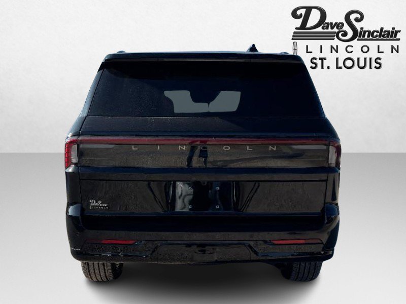 New 2025 Lincoln Navigator Reserve w/ Jet Appearance Package image 6