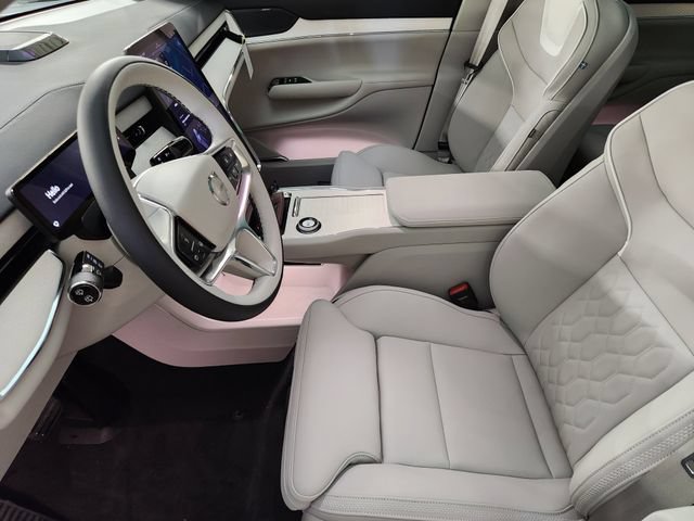 New 2025 Volvo EX90 Ultra w/ Protection Package Premier AWD/4WD image 14