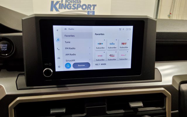 Used 2025 Toyota Tacoma SR5 image 31